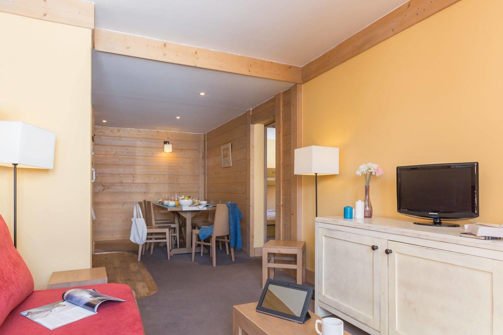 Residence Pierre & Vacances Aconit Saint-Martin-de-Belleville Bagian luar foto