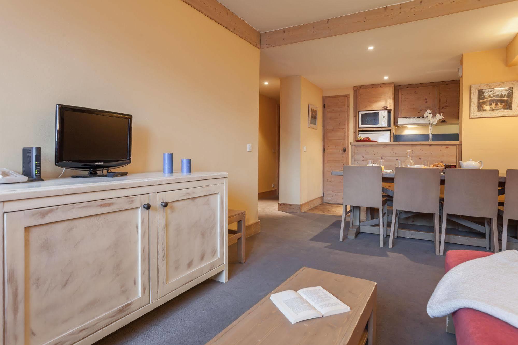 Residence Pierre & Vacances Aconit Saint-Martin-de-Belleville Bagian luar foto